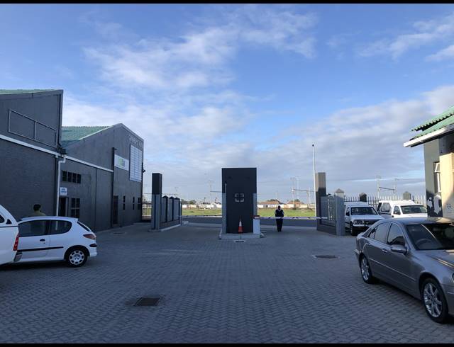 440M² FACTORY TO LET IN EPPING INDUSTRIAL